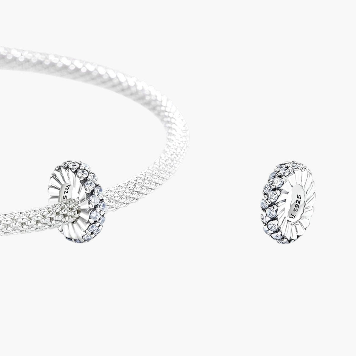 Charm em Prata de Lei 925 com Zircónias