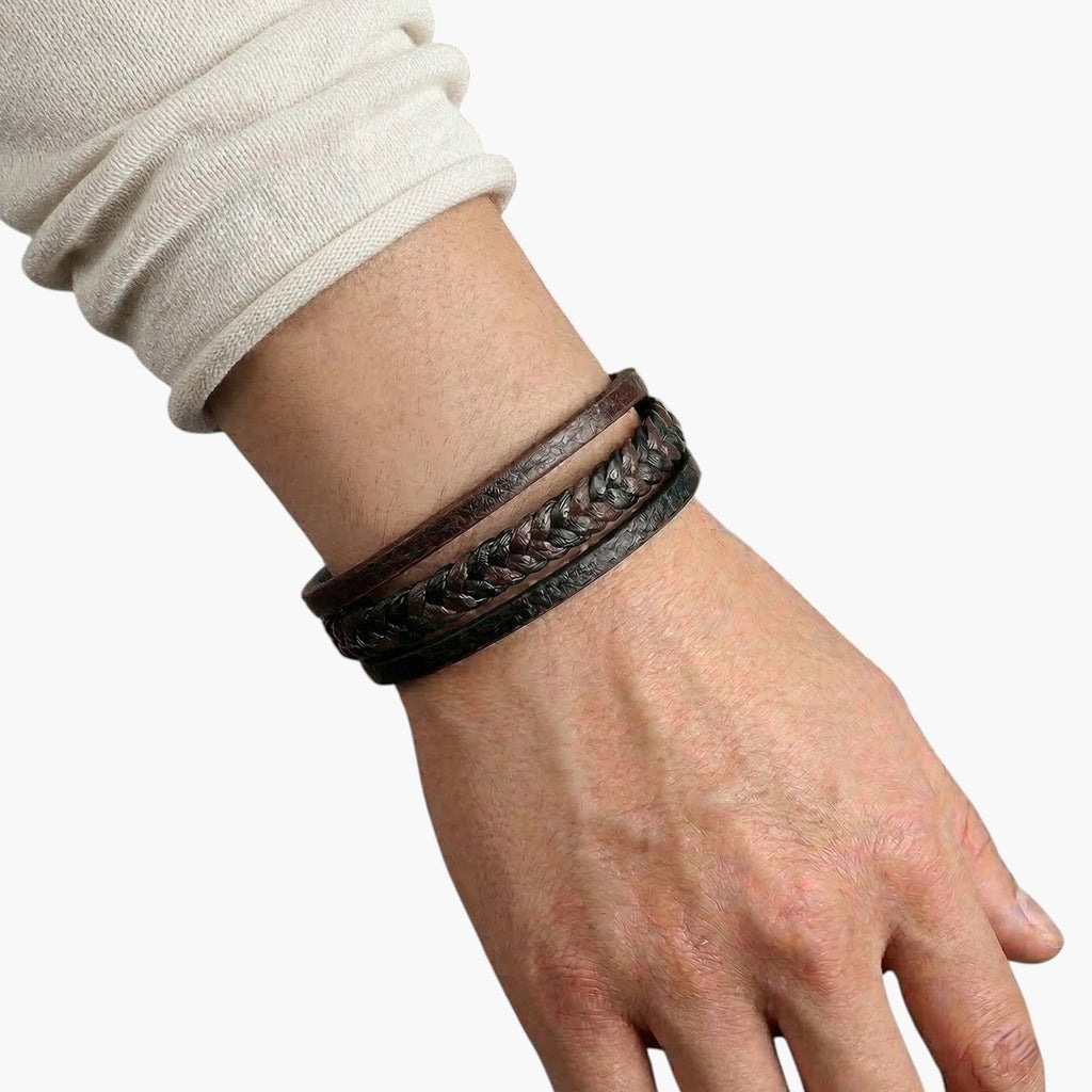 Armband aus Leder und Edelstahl