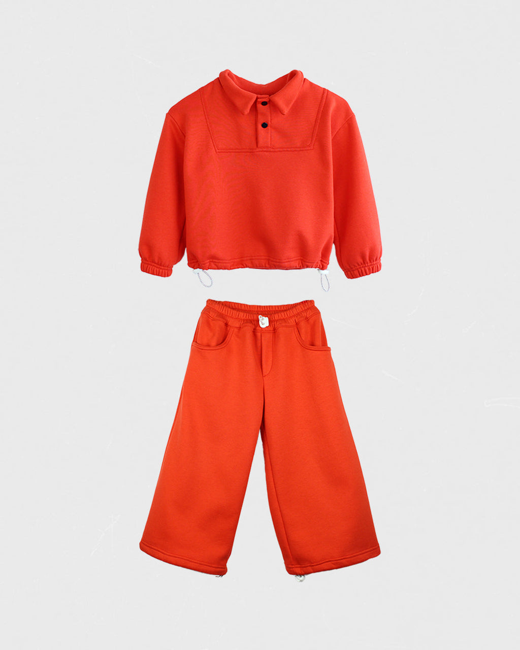 Set | Rotes Sweatshirt mit umgeschlagenem Kragen + Hose