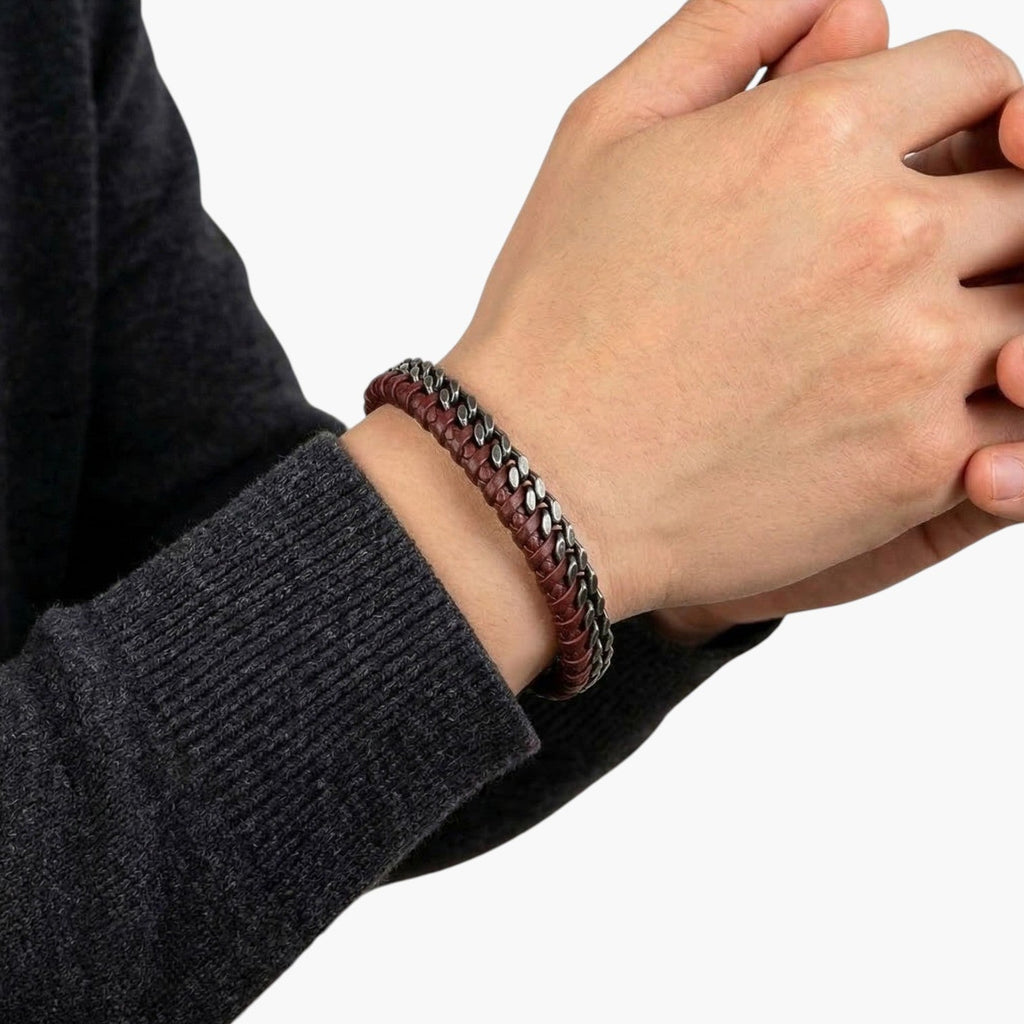 Armband aus Leder und Edelstahl