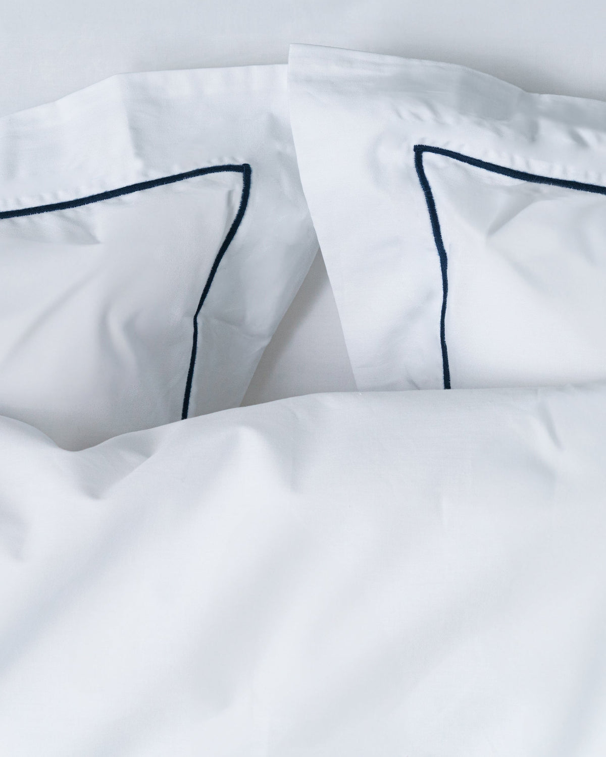 Duvet cover - 300 threads sateen (White with Black Stripes)