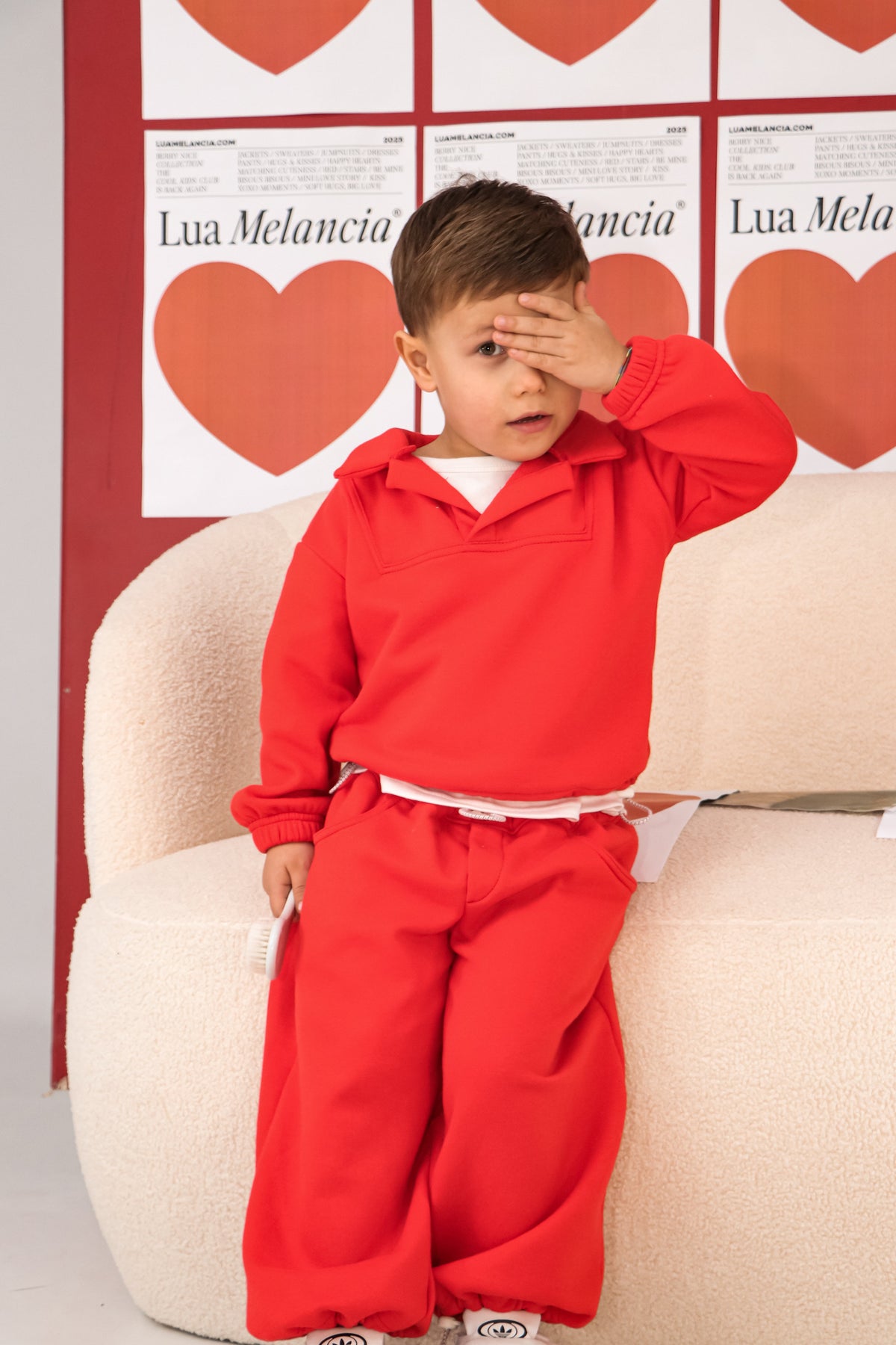 Set | Rotes Sweatshirt mit umgeschlagenem Kragen + Hose
