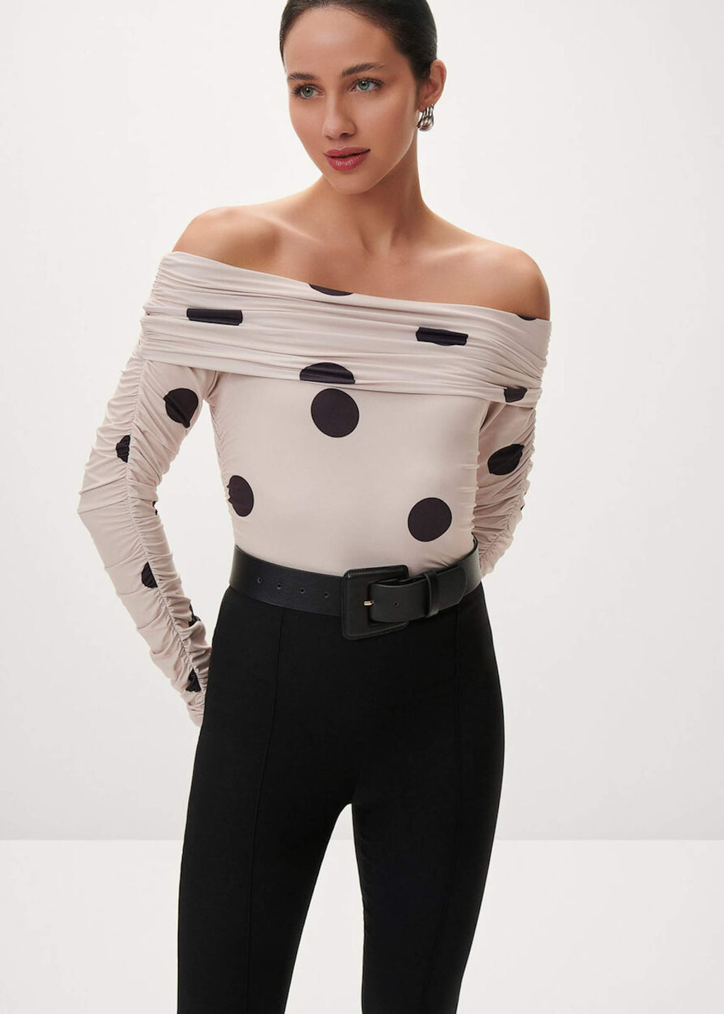 BLUSA OMBRO FRANZIDA BOLINHAS