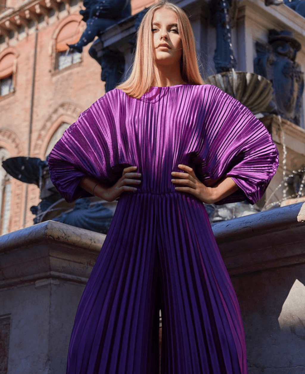 LILA JUMPSUIT MIT FALTEN