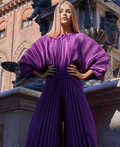 LILA JUMPSUIT MIT FALTEN