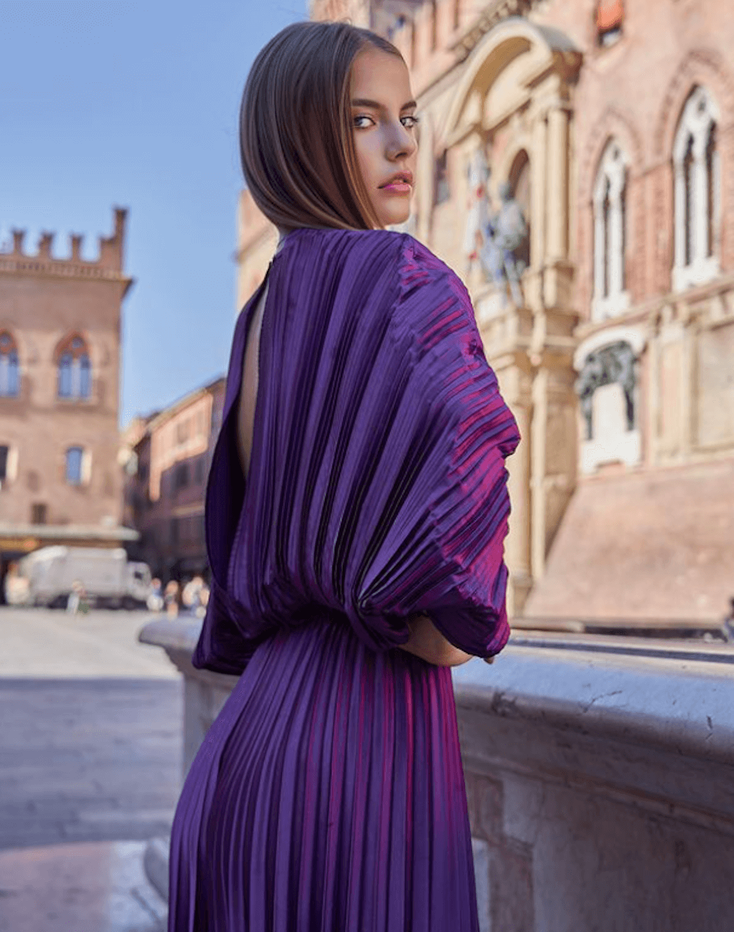 LILA JUMPSUIT MIT FALTEN