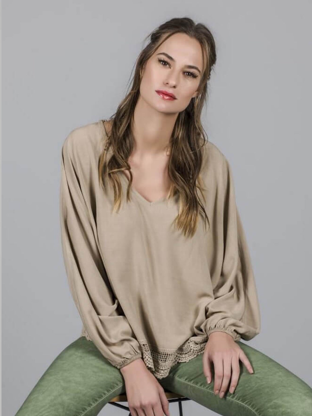 BLUSA DETALHE RENDA