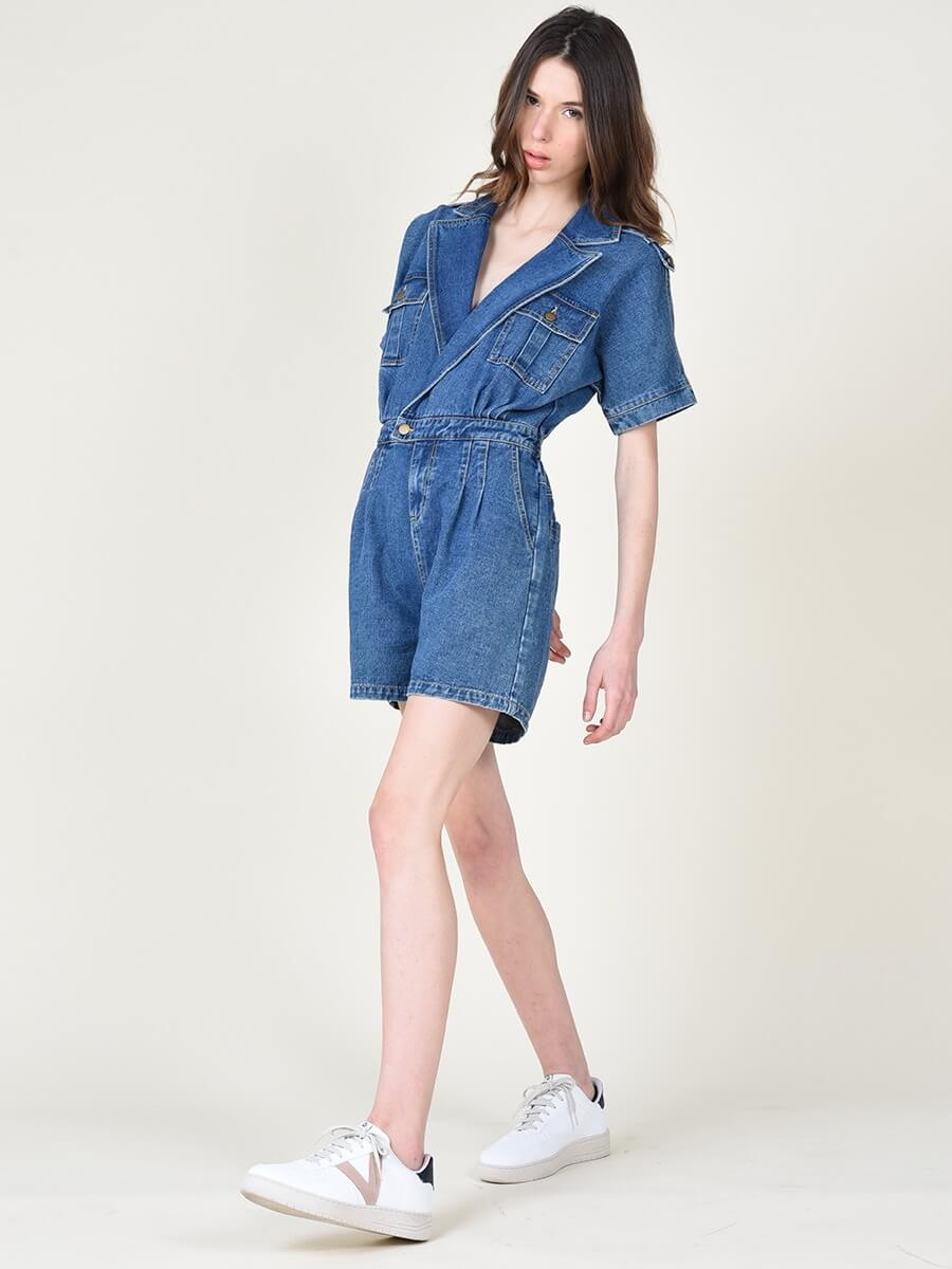 Kurzer Overall aus Denim