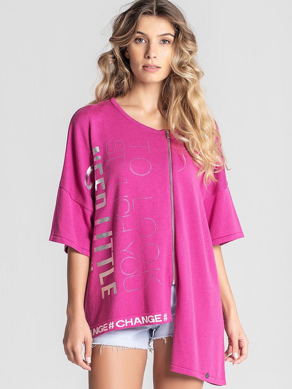 CAMISETA "NECESITA POCO CAMBIO"