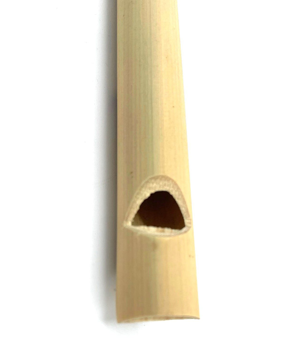 Silbato de bambú simple para pájaros