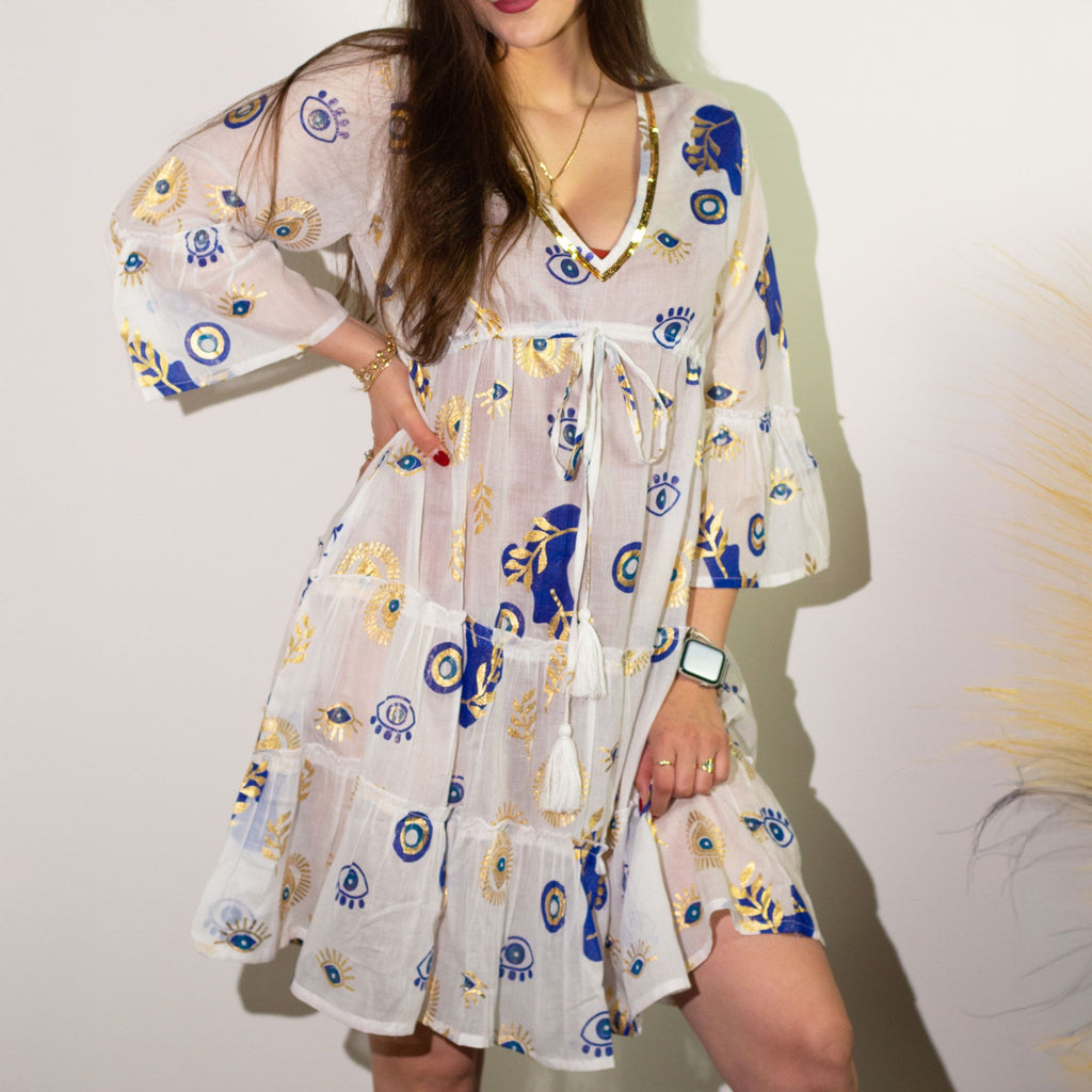Nomad Sari Kleid Ojo Maligno – Weiß, Blau und Gold – Größe M/L