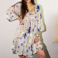 Nomad Sari Kleid Ojo Maligno – Weiß, Blau und Gold – Größe M/L