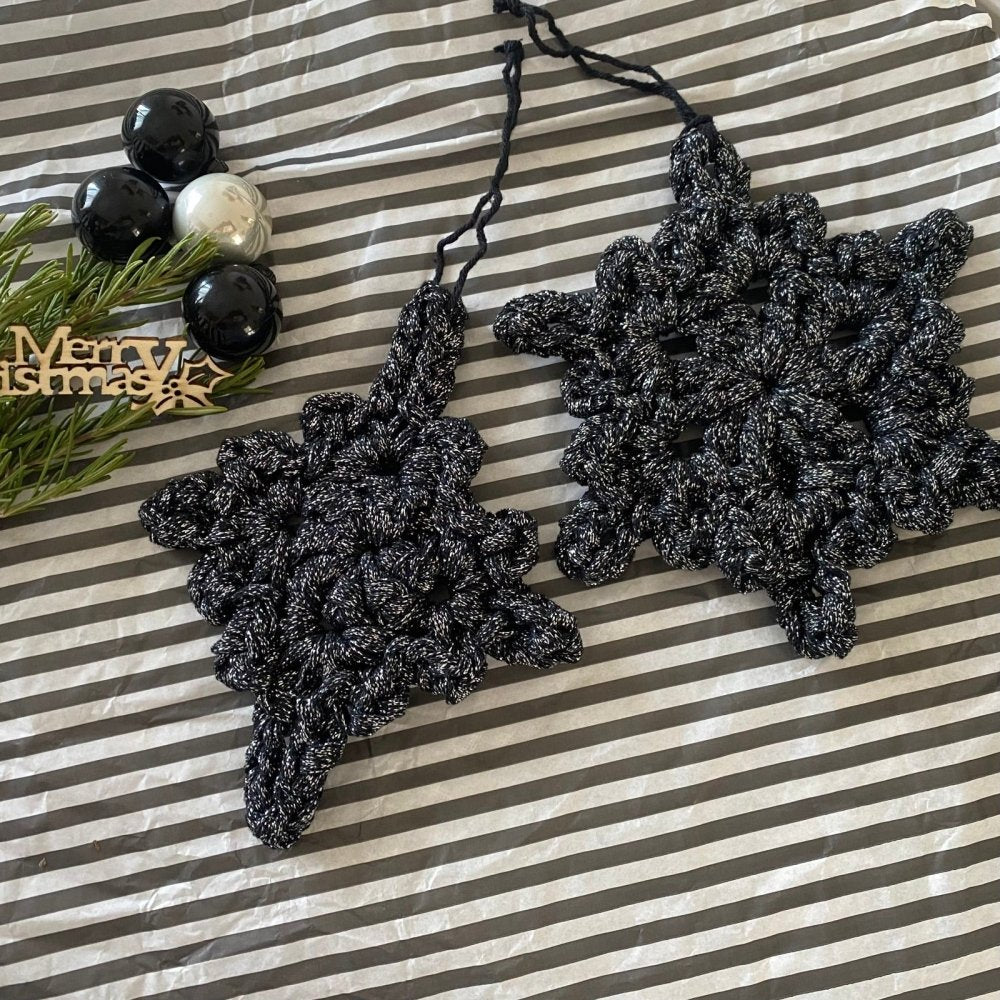 Black Sparkly Christmas Dinning Table Decor, Set of 8 pieces