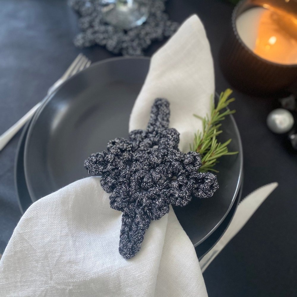 Black Sparkly Christmas Dinning Table Decor, Set of 8 pieces