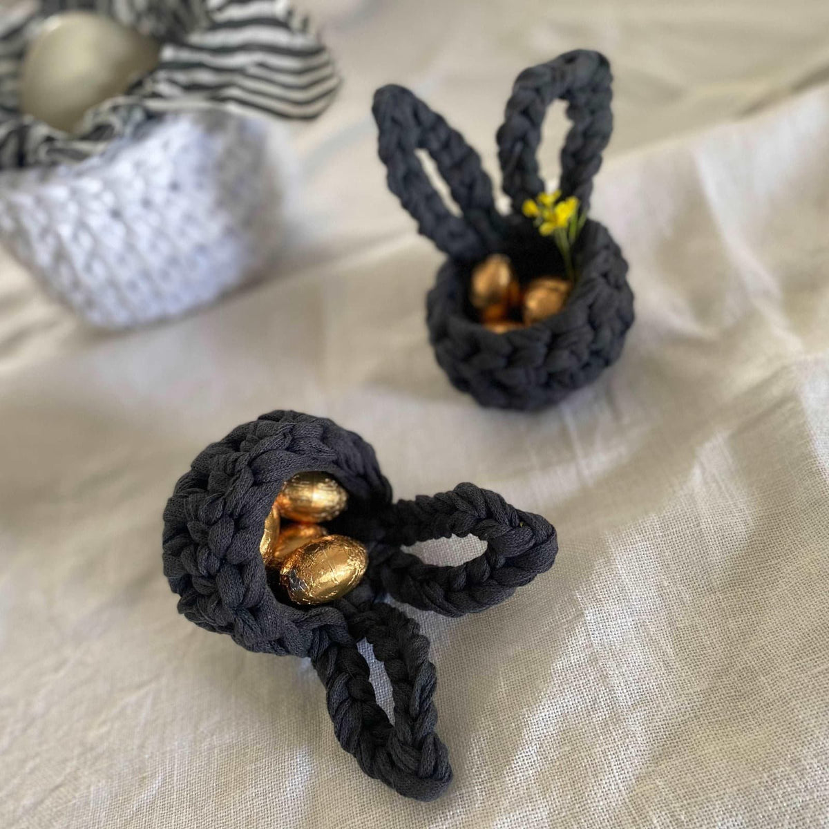 Eierbecher Hase zu Ostern - Moderne Osterdekoration