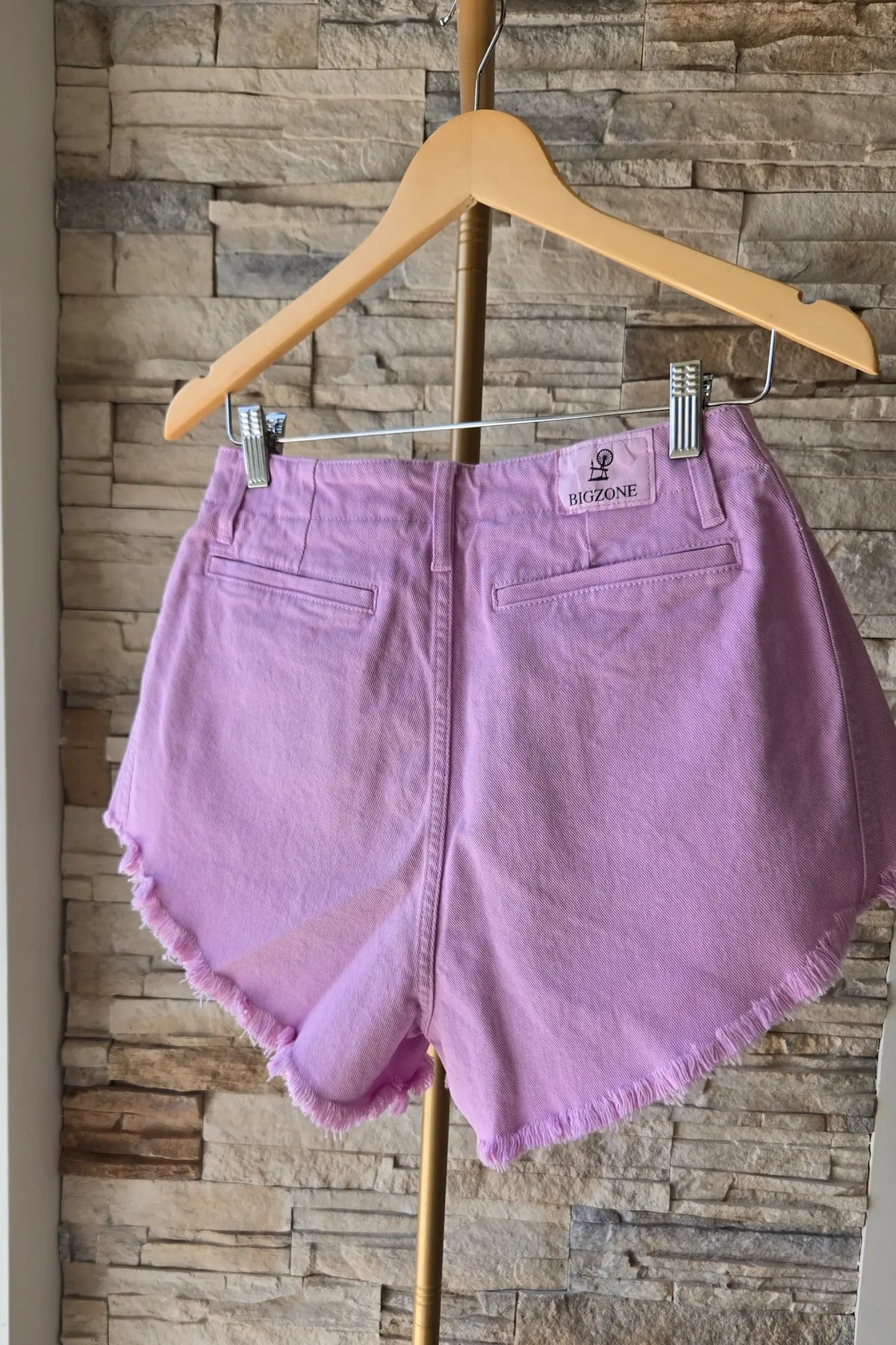 ROSA KURZE JEANS-SHORTS
