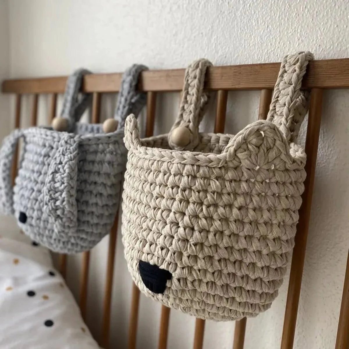 Gehäkelte Fuchskörbchen | Hellebeige Aufbewahrung fürs Babybett