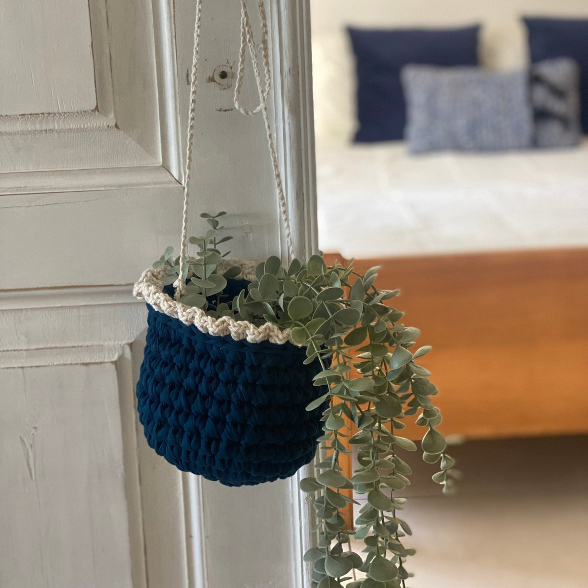 Crochet Plant Hanger, Ruffled Hanging Baskets