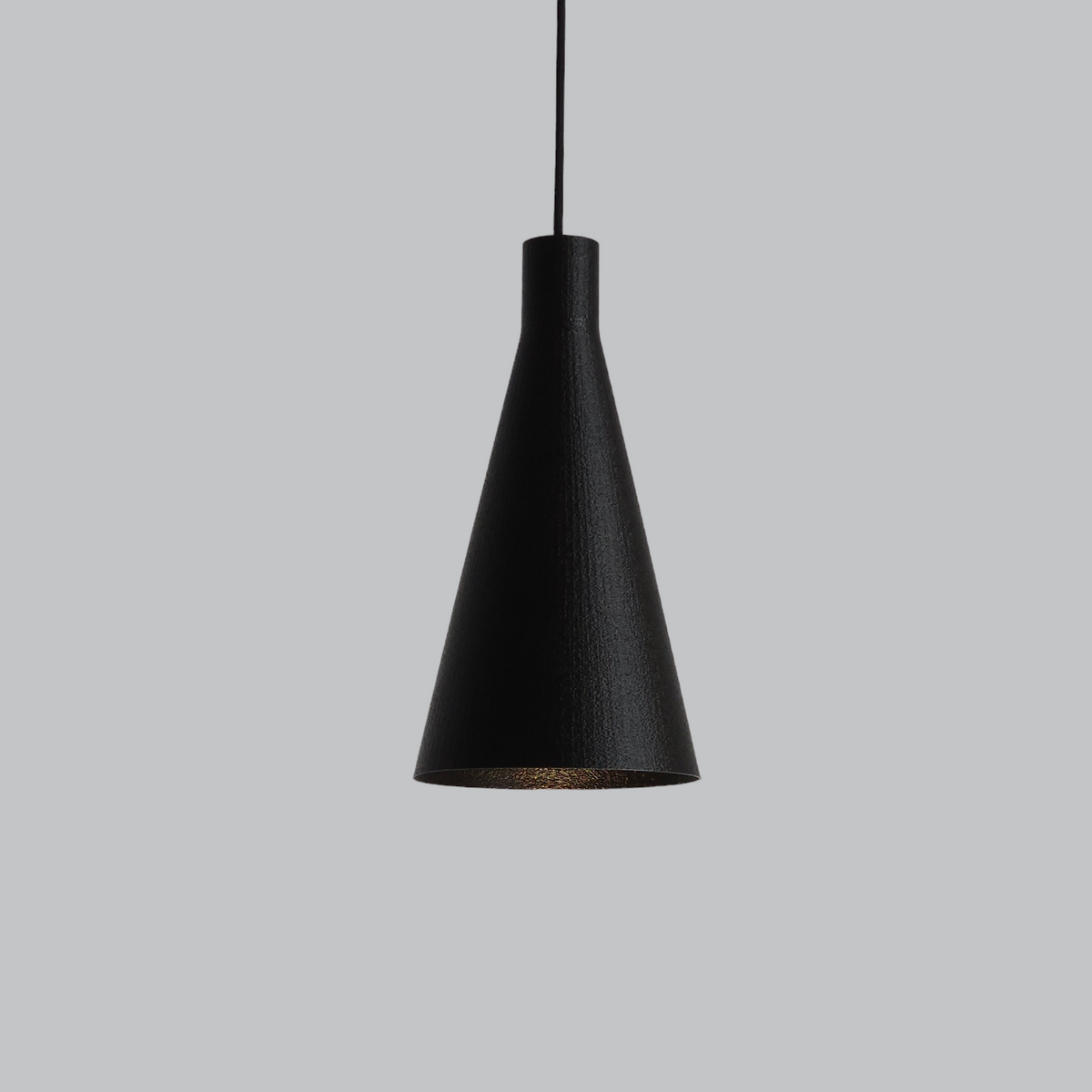 Hängeleuchte "Shu" Schwarz/Schwarzes Rosettenkabel/Schwarzes Kabel