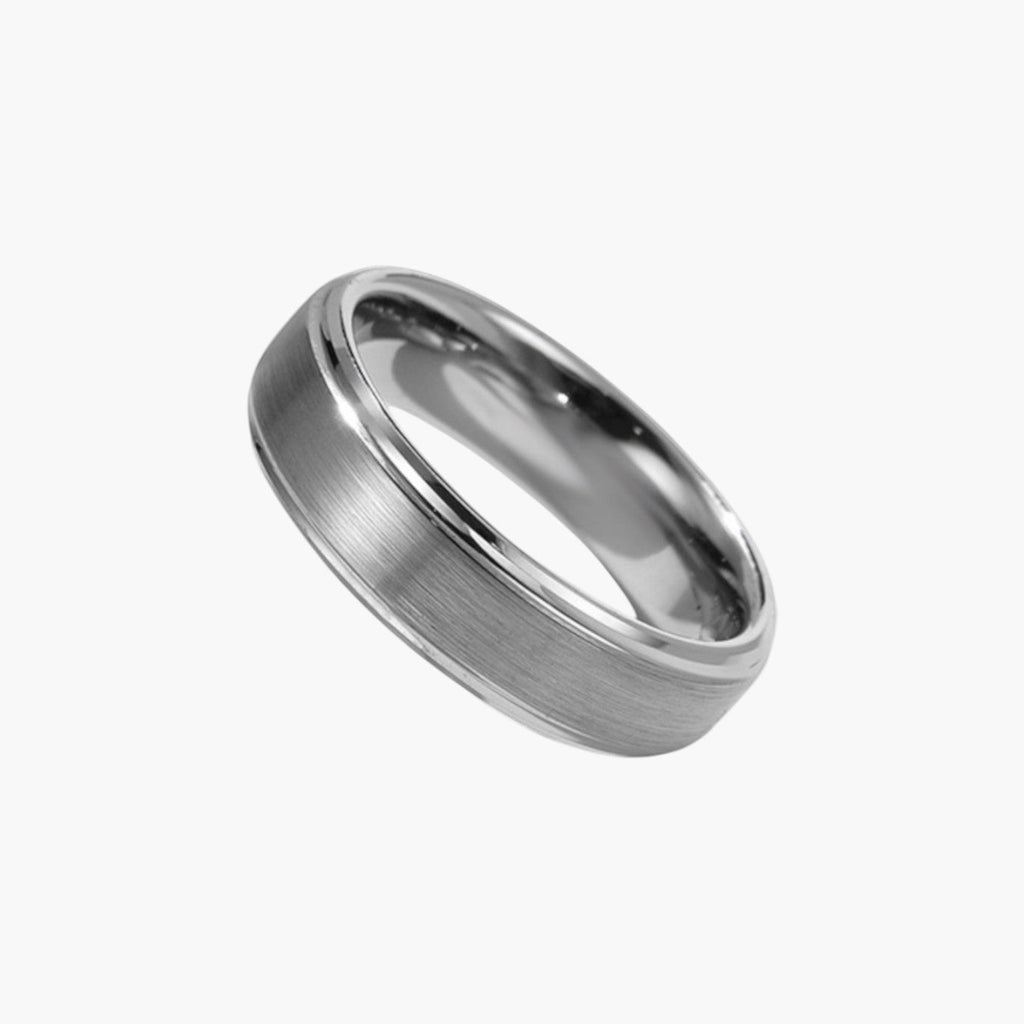 Ring aus gebürstetem Wolframstahl