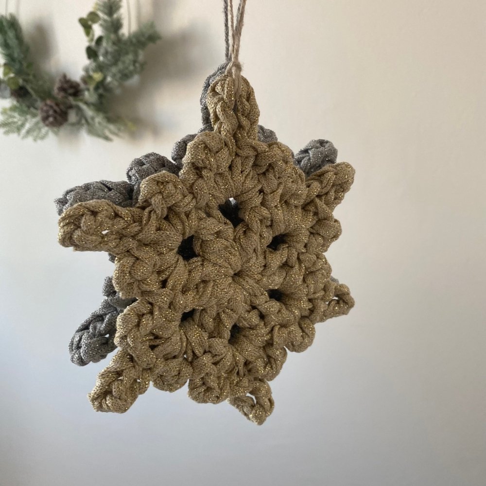 Goldene Häkel-Schneeflocken-Weihnachtsdeko-Set