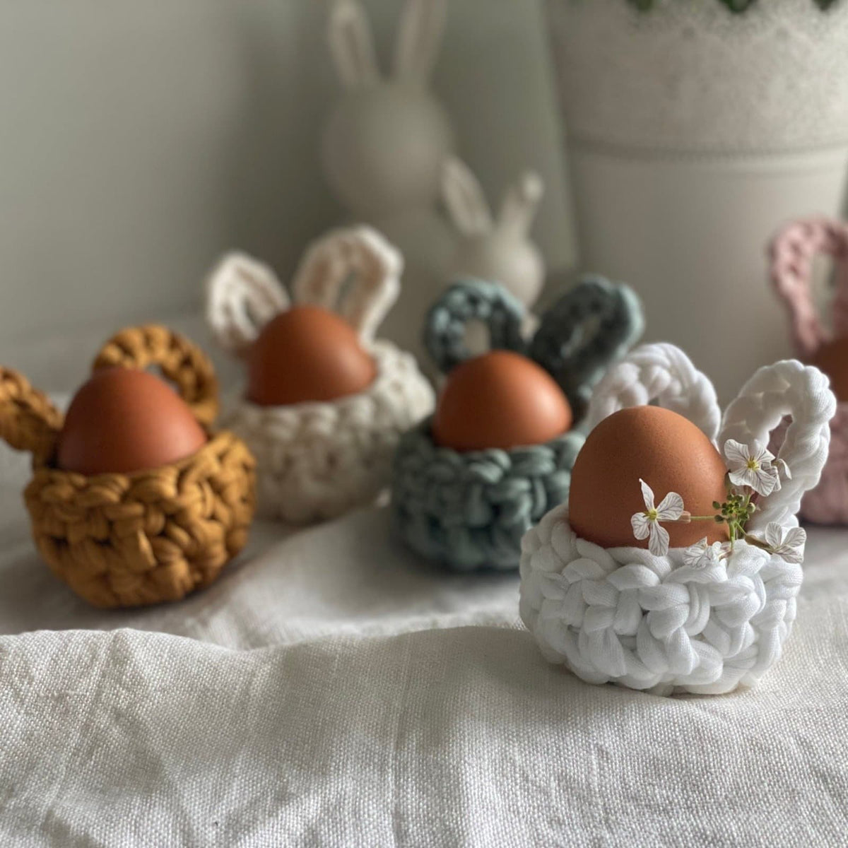 Gold-Senf-Osterhasen-Eierbecher