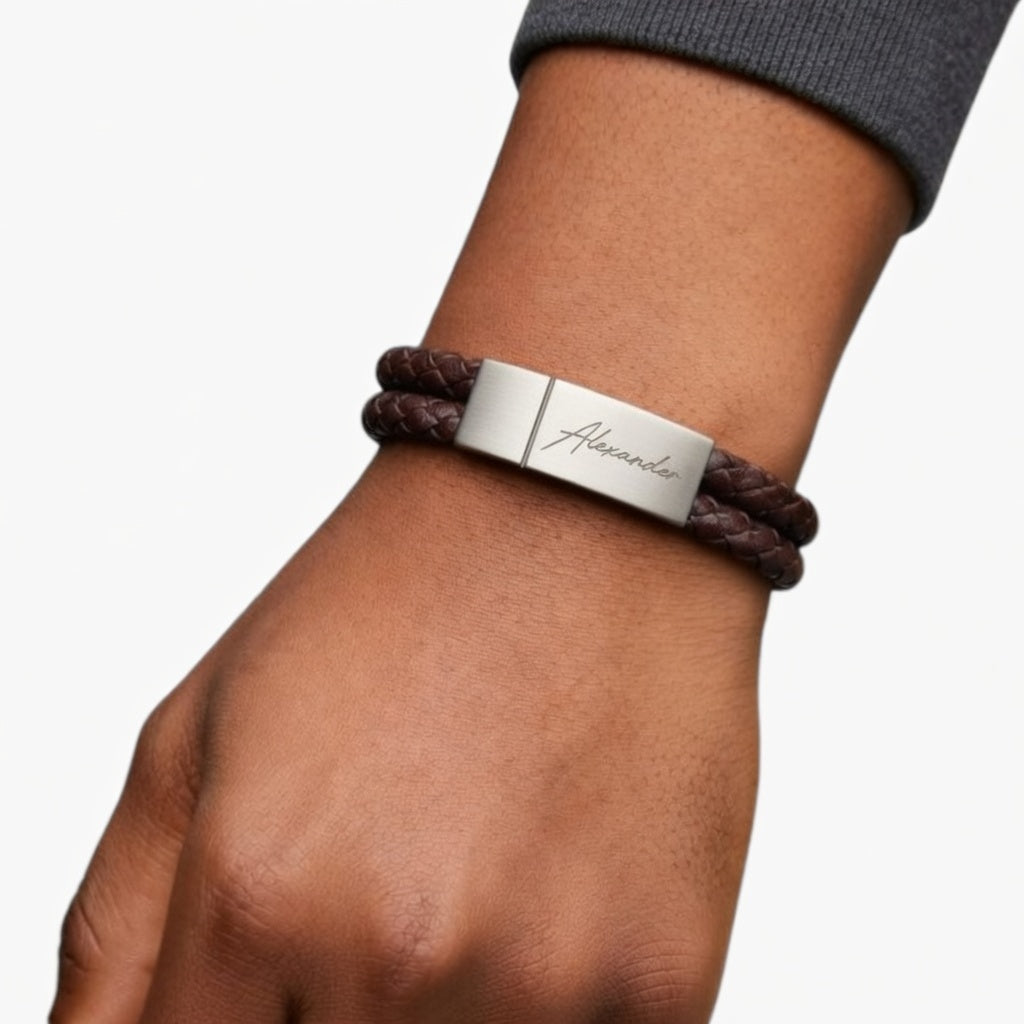 Personalisiertes Armband aus Leder und Edelstahl