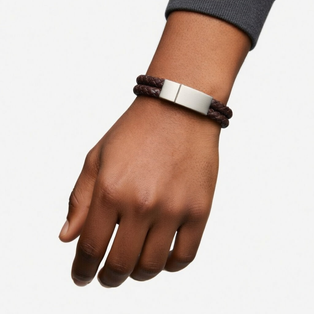 Personalisiertes Armband aus Leder und Edelstahl