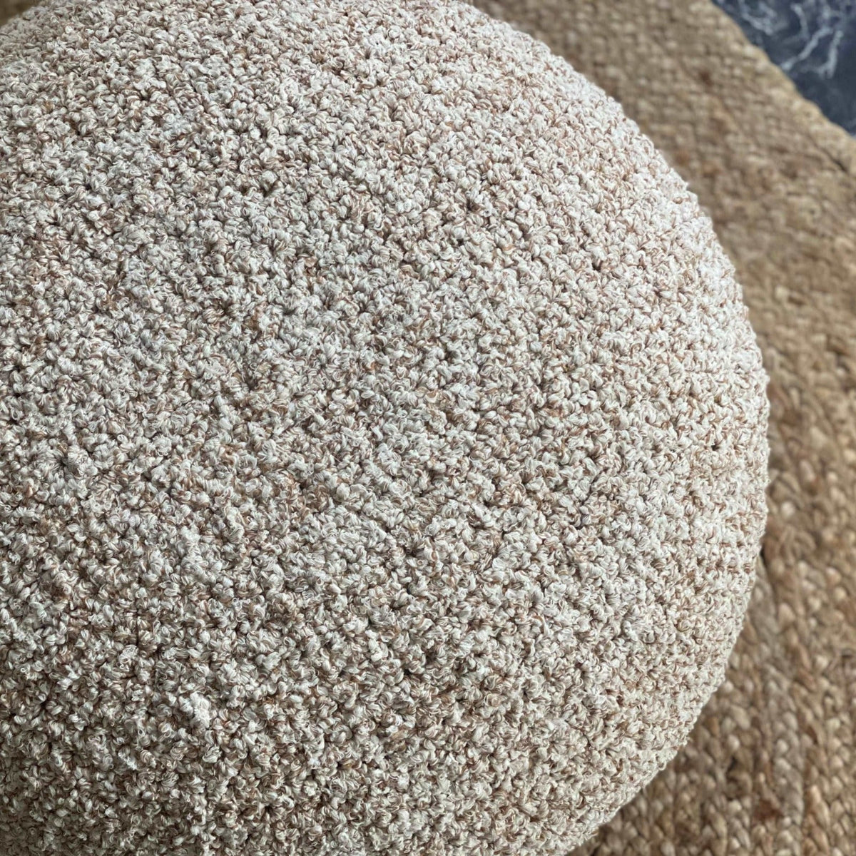 Bouclé Pouf Hocker | Hellbeige