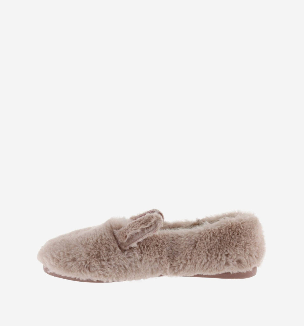 PANTUFAS VICTORIA COELHO