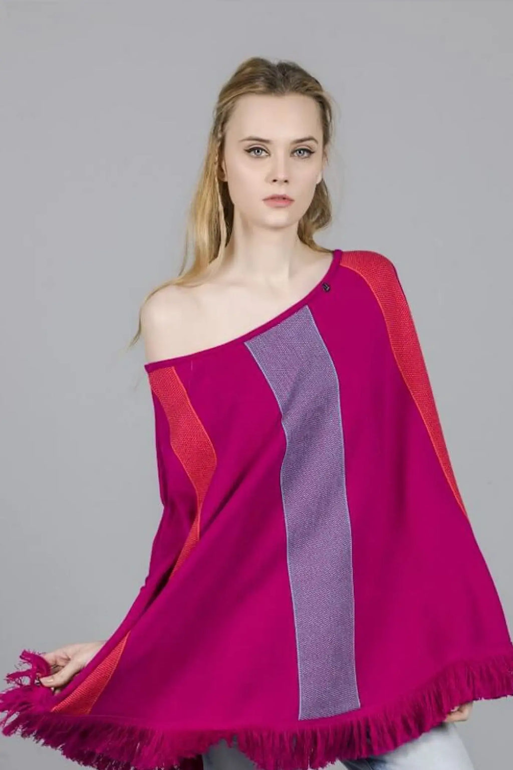 PONCHO GESTREIFT