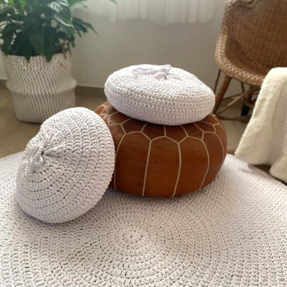 Round Crochet Pillowcase - Stone Gray
