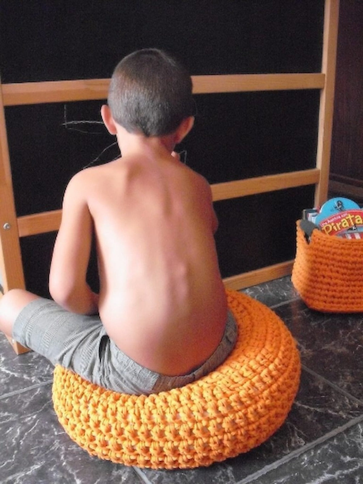 Sitzkissen aus weicher Baumwolle in Häkeloptik | Kinderzimmer-Deko